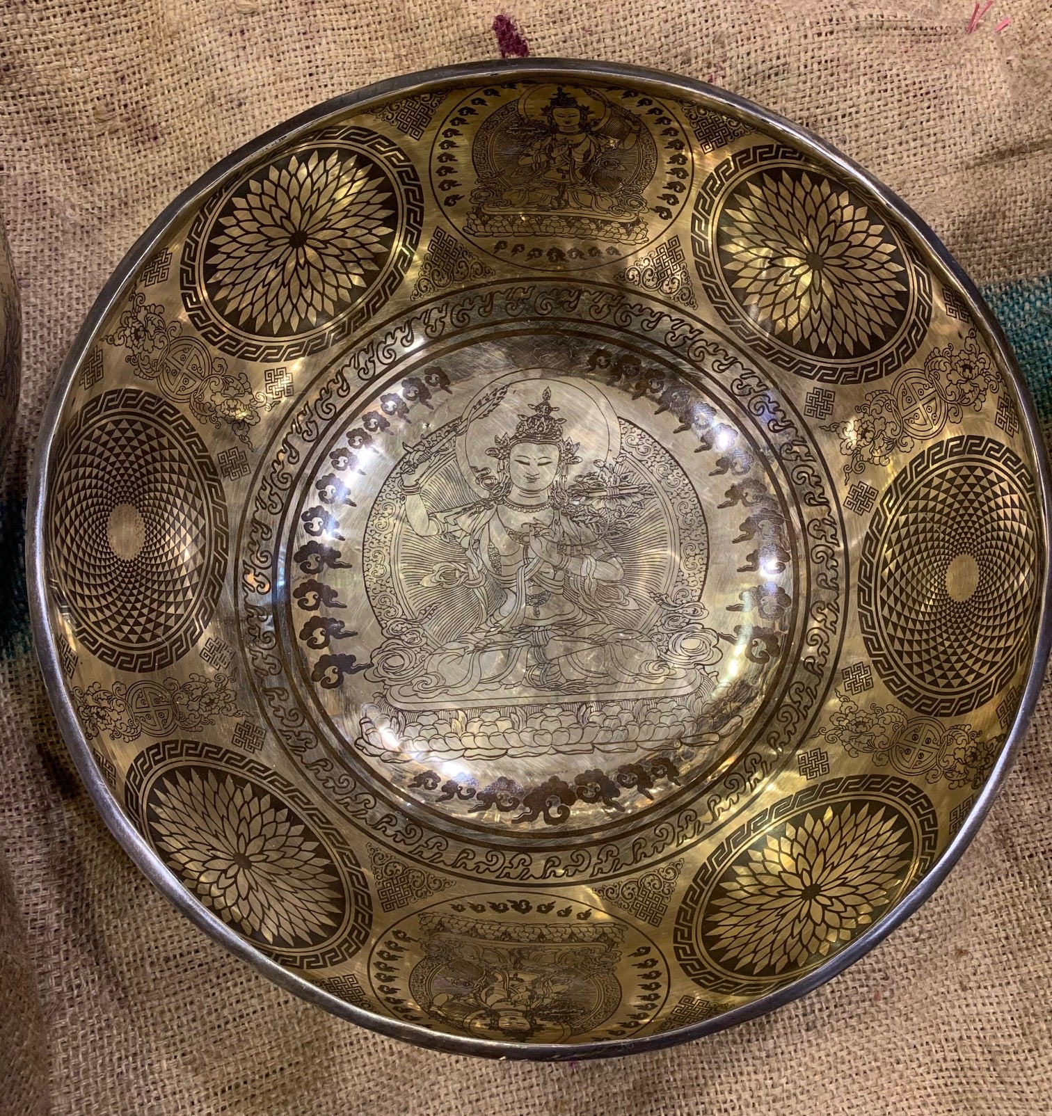 Handmade Healing Fine Special Etching Carving Singing Bowls