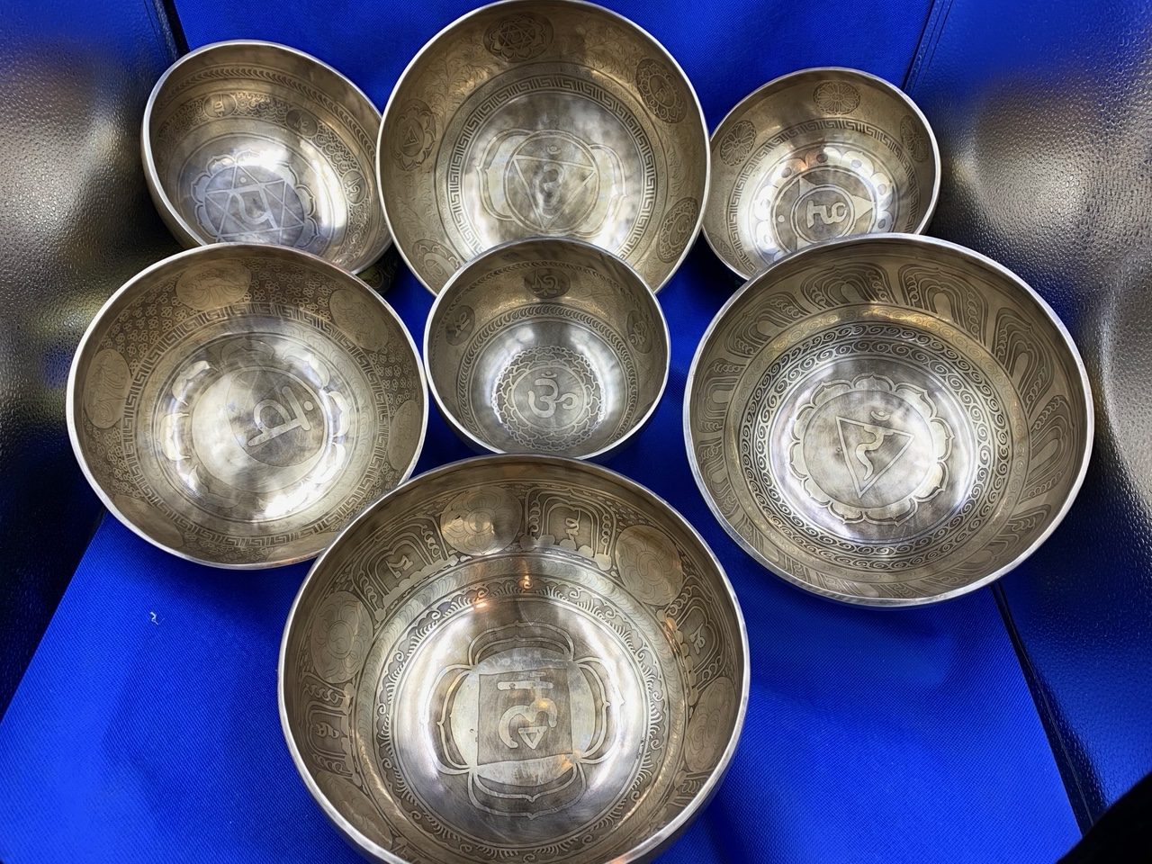 Handmade healing etching carving note tuning singing bowl set