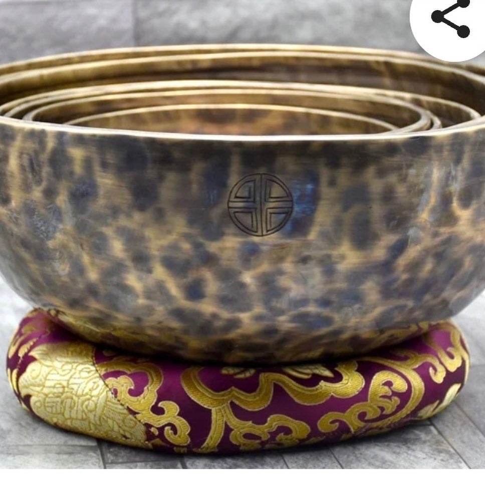 Handmade healing full moon tiger antique note tuning chakra set singing bowl (set of 7 pieces.)