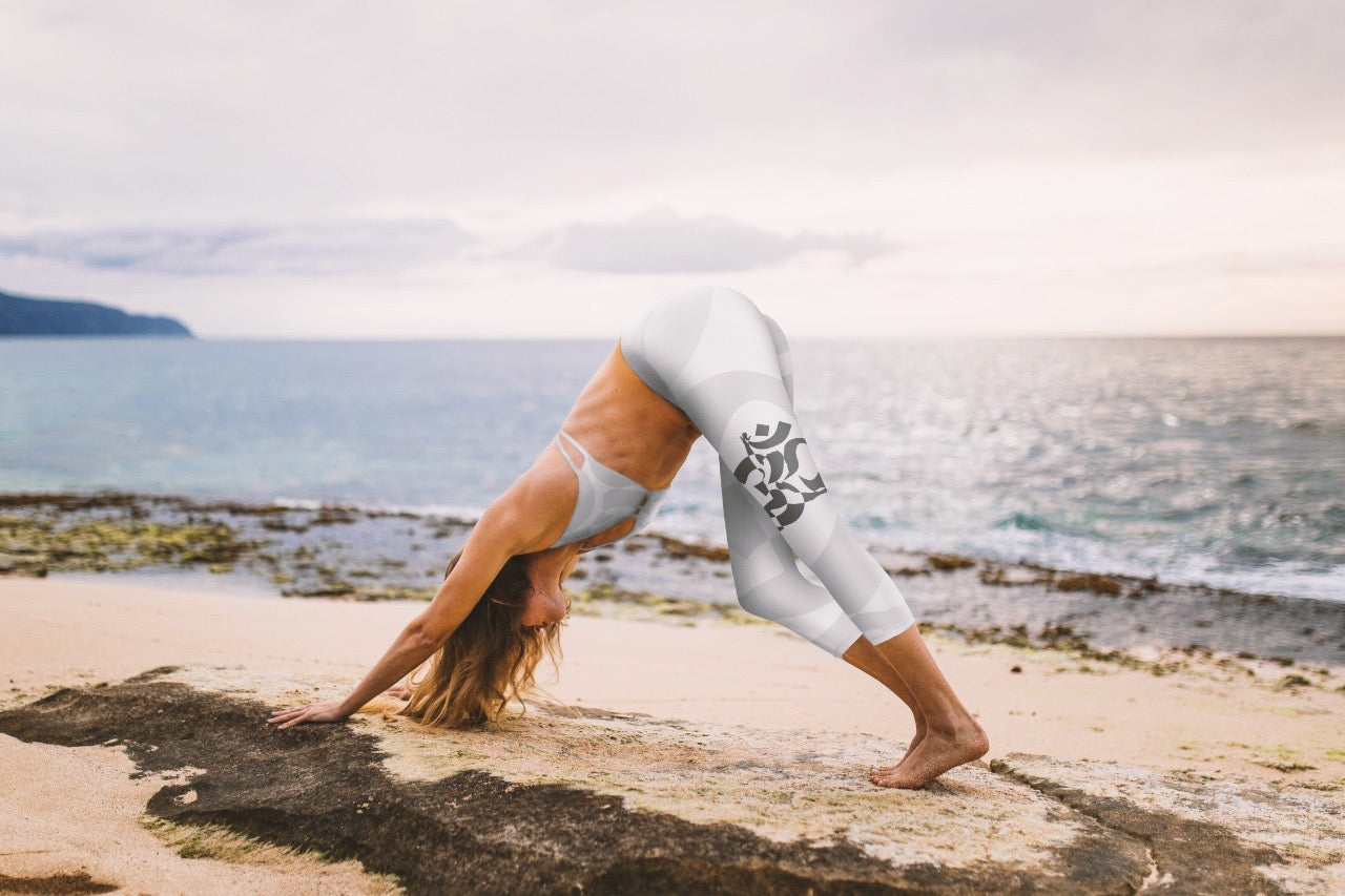 Sustainable Yoga Legging | Spirit of Om Yoga Legging Maui Black Nature
