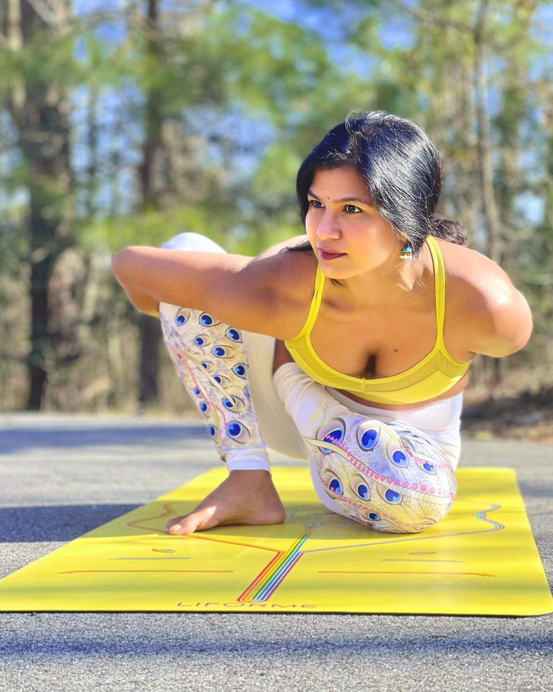 Eco Recycled Fabric Peacock High Waist Womens Yoga Leggings – Sunia Yoga
